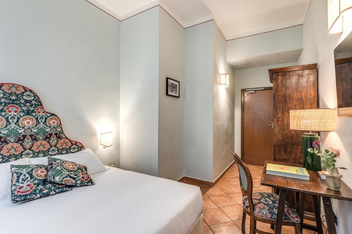 The Galileo Hotel 24/61