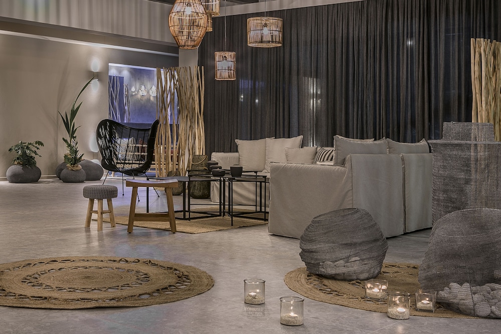 Avithos Resort 68/92
