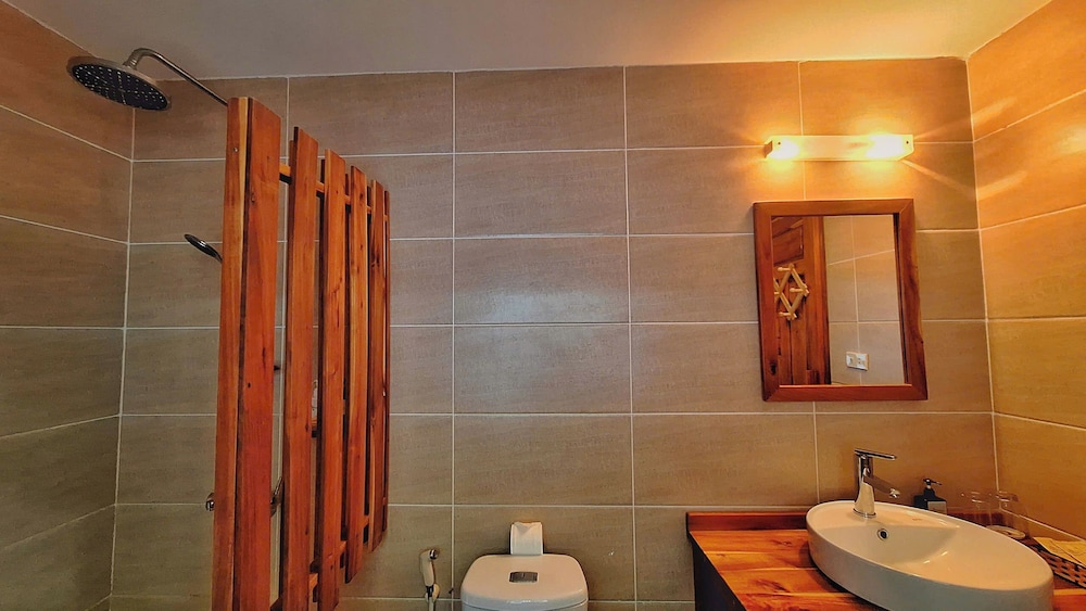 Ancarine Beach Resort 70/72