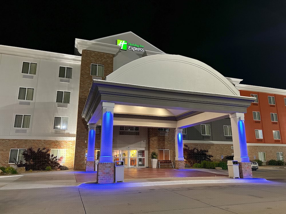 Holiday Inn Express Kearney 1/72