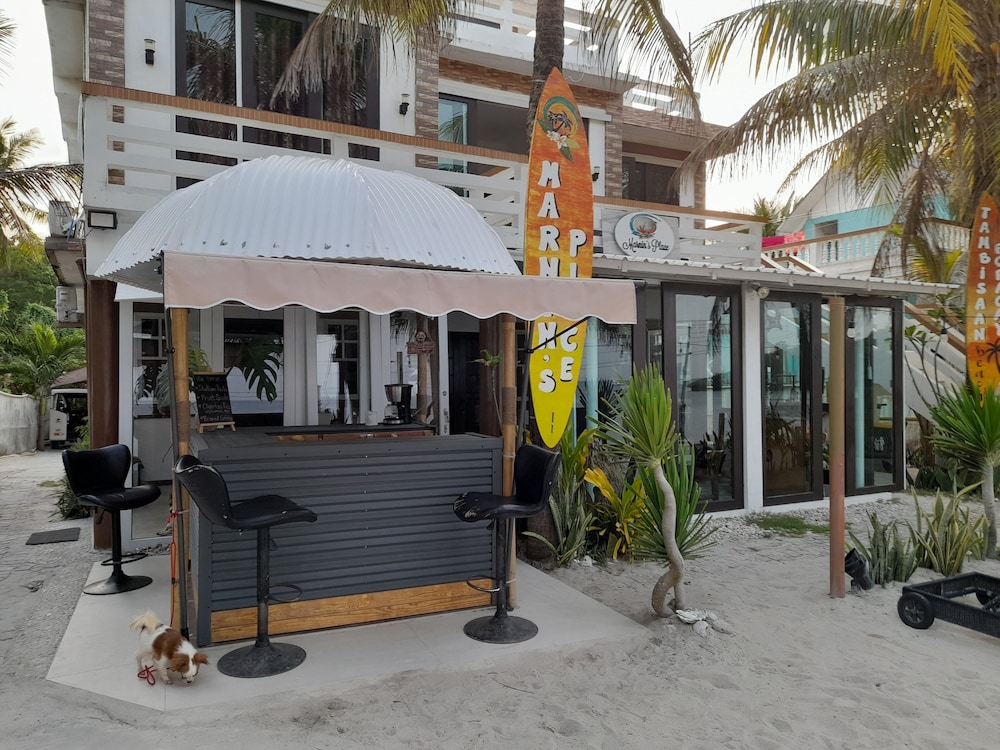 Marnin's Place Boracay 39/50