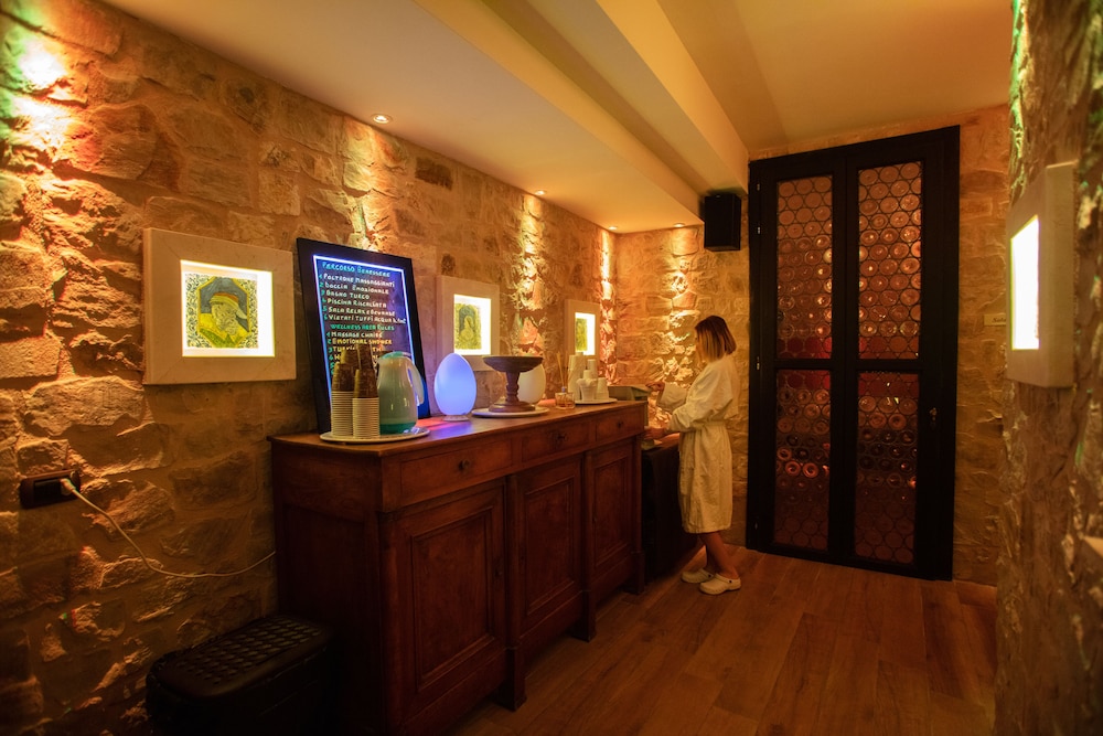 Ristorante La Bastiglia Hotel 2/50
