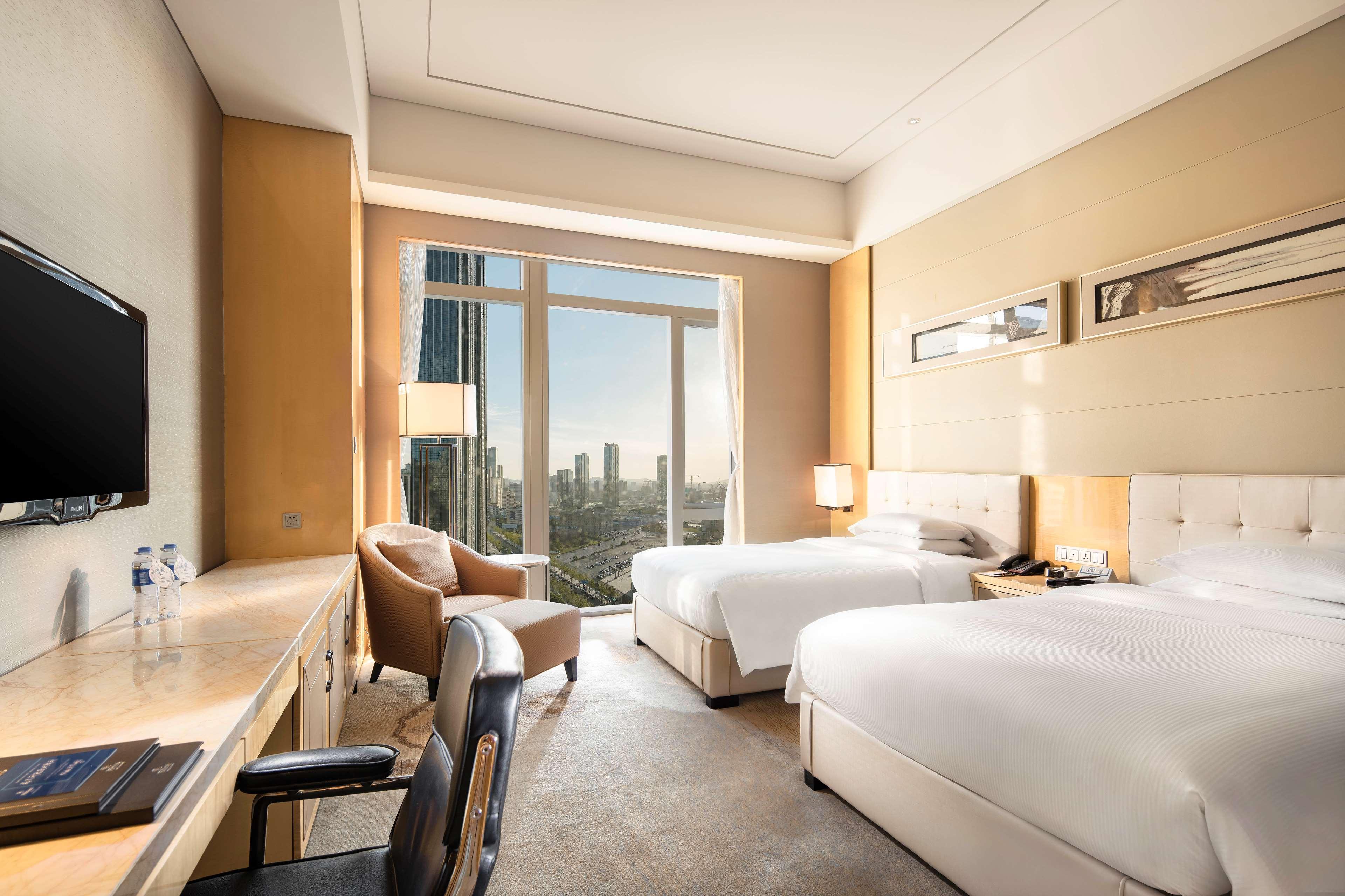 EXECUTIVE, TWIN BEDS, HARBOUR VIEW