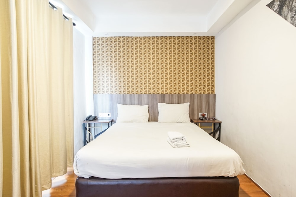 Hotel Sanrina Makassar 25/70