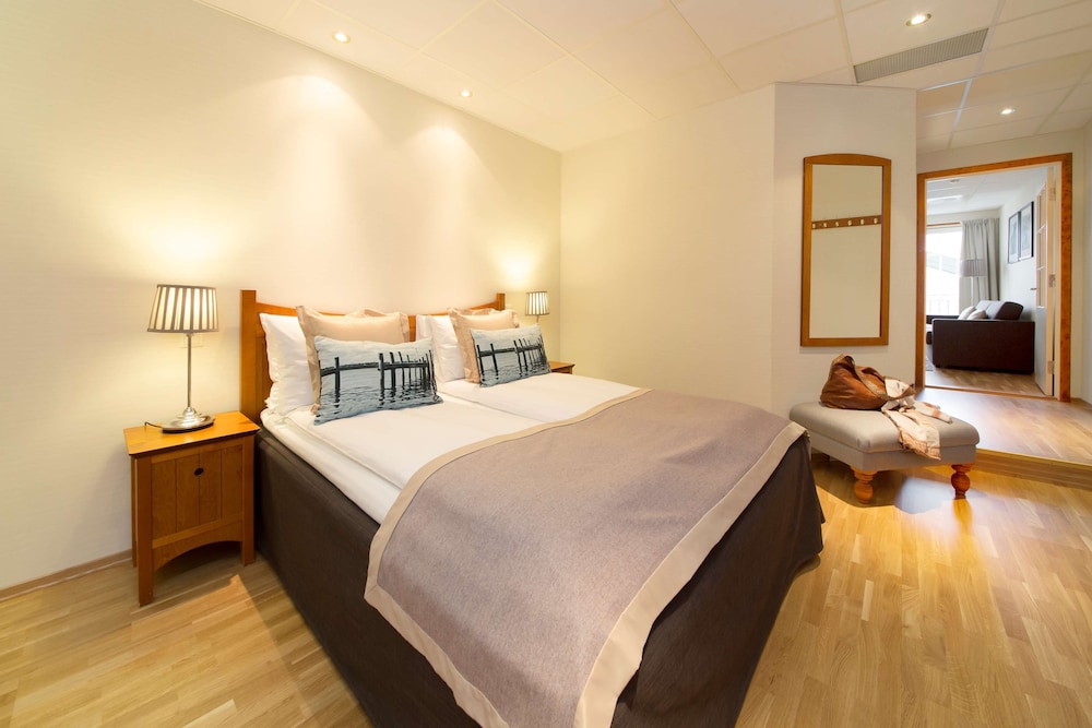 Home Hotel Grimstad 23/61