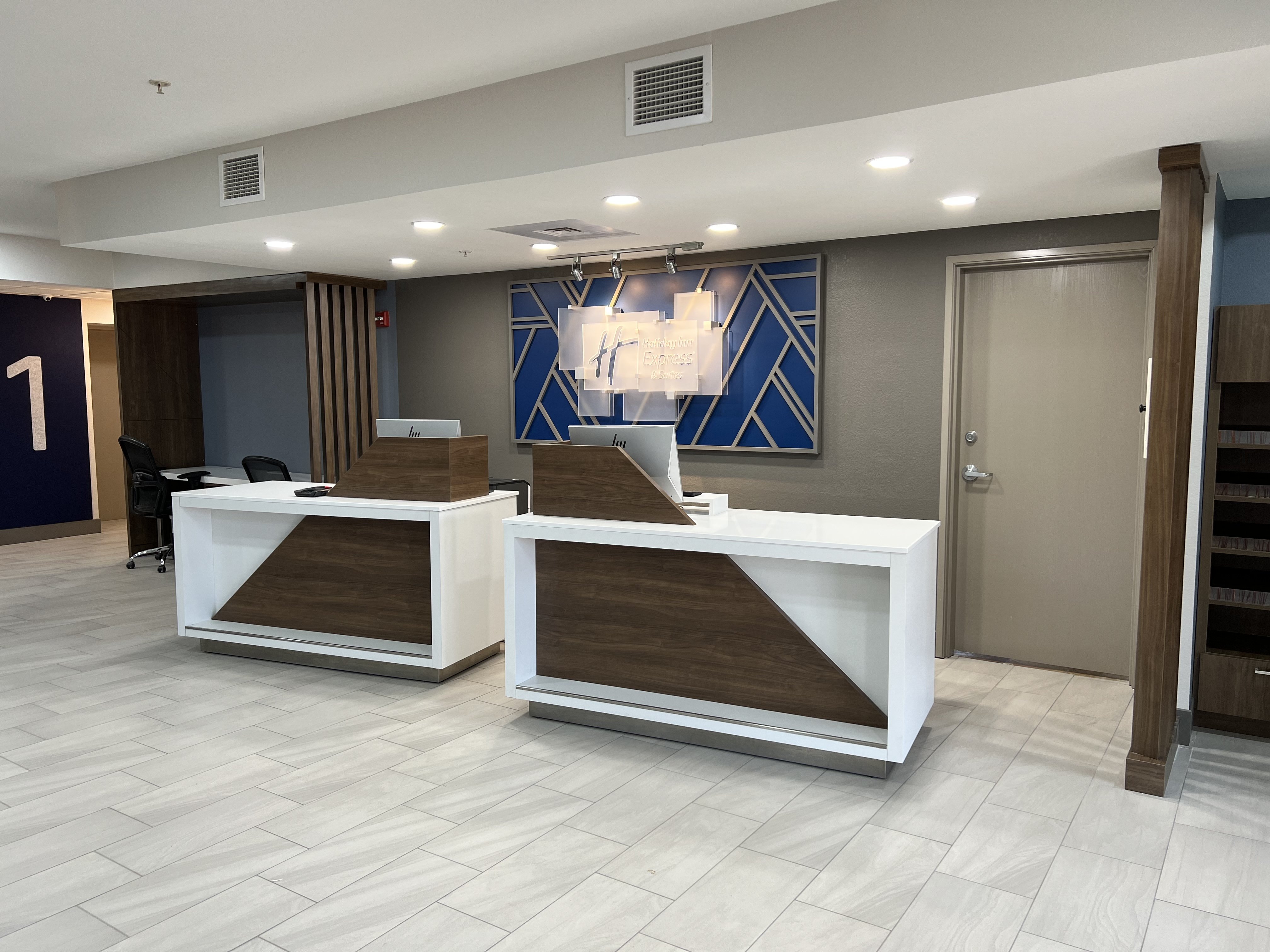 Holiday Inn Express Wichita North - Park City 4/38