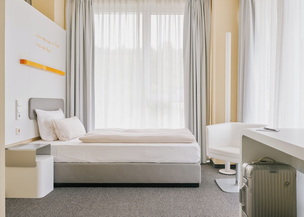 Lufthansa Seeheim 50/50