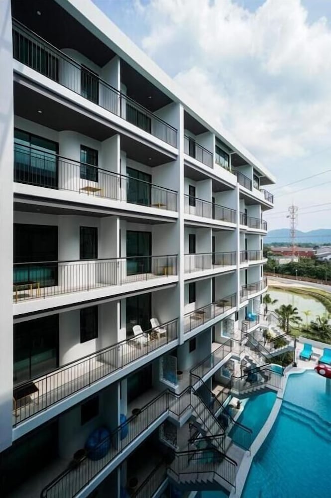 Poolrada Boutique Hotel (SHA Extra Plus) 6/50