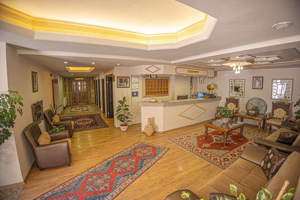 AKUZUN HOTEL 6/65