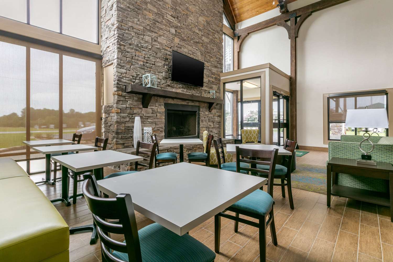 Quality Inn Monteagle, TN 32/40