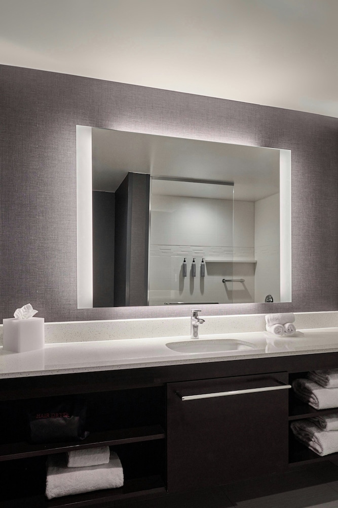 Residence Inn by Marriott Madison 39/43