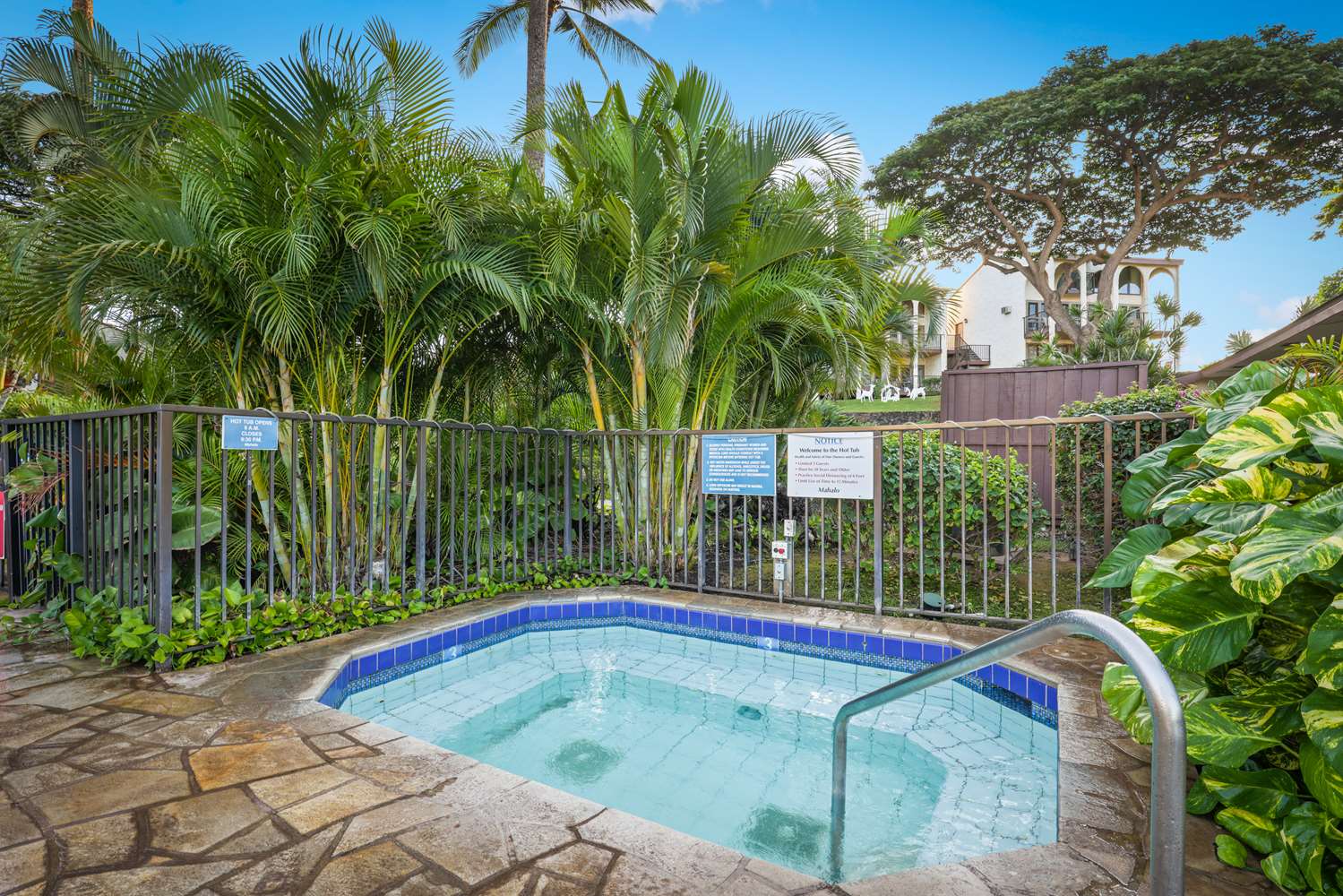Aston Maui Hill 34/62