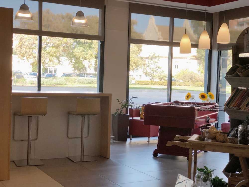 IBIS BARCELONA RIPOLLET 42/72
