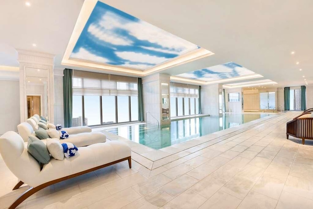 Westpac Hotel & Suites 13/21