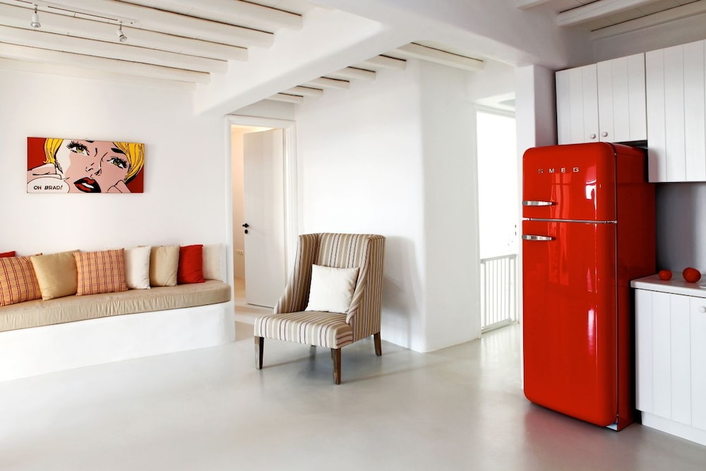 Elia White Residence 19/48