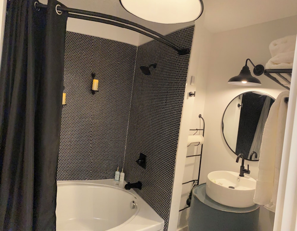 The Dutchess Inn and Spa at Beacon 46/50