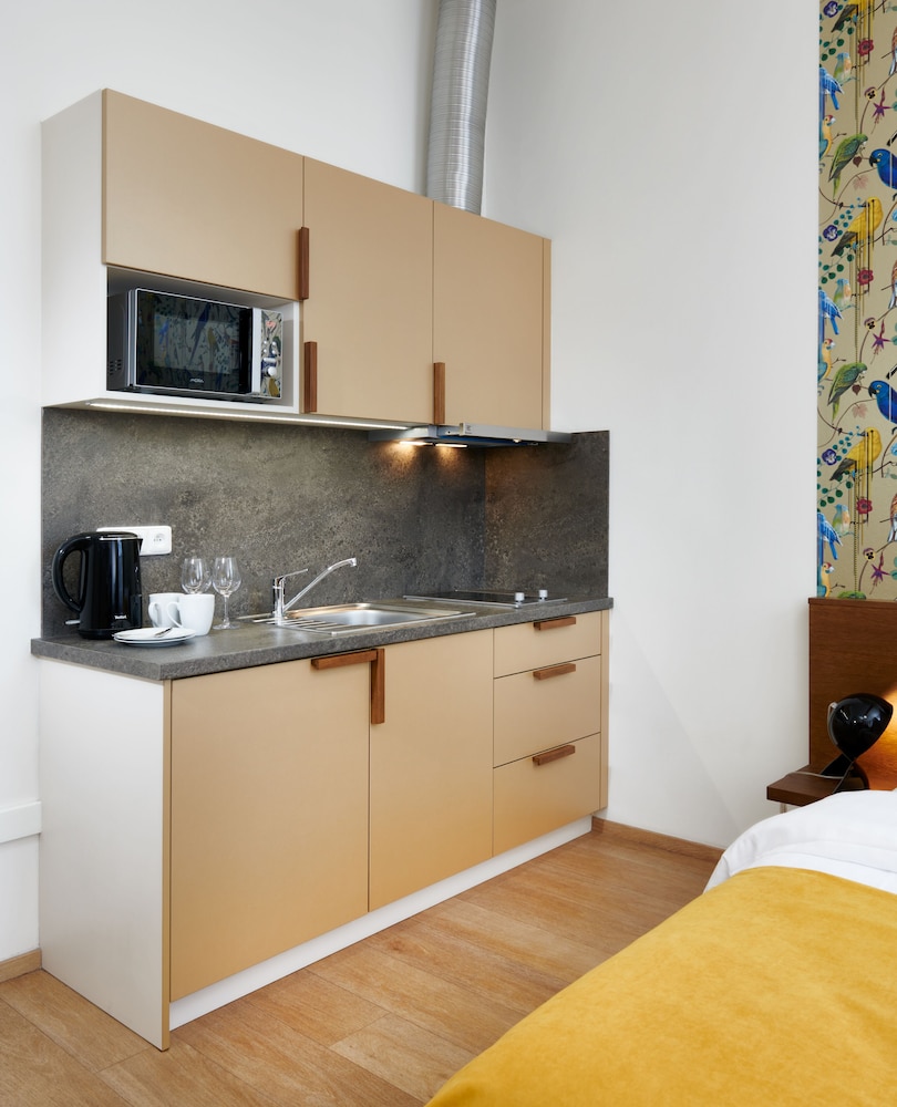 City Nest Apartments by Adrez Living 6/49