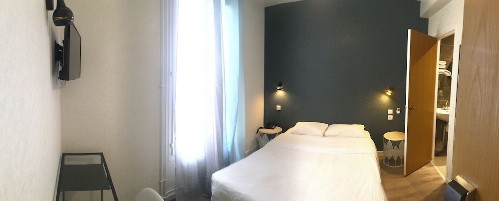 Hotel Du Maine 10/30