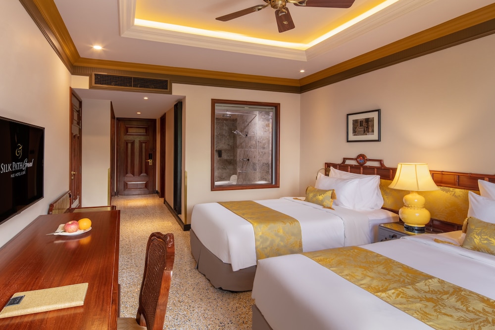 Silk Path Grand Hue Hotel 10/50