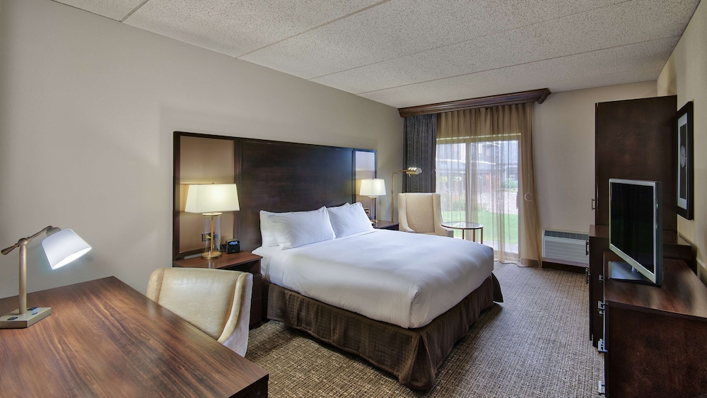 Doubletree By Hilton Port Huron 11/51