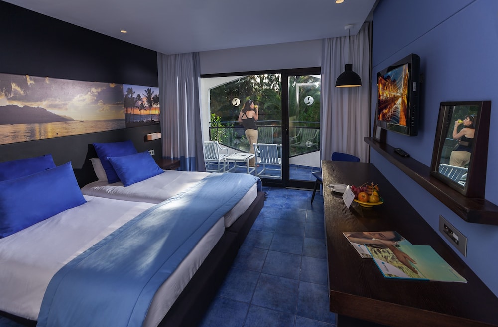 Phenicia Hotel 5/36