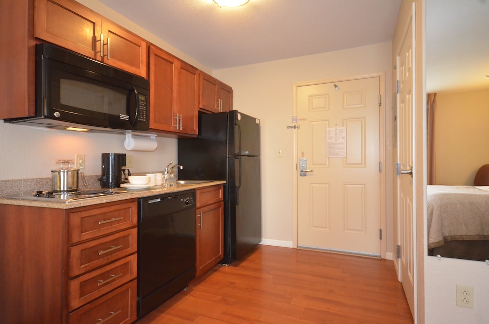 CANDLEWOOD SUITES CAPE GIRARDEAU 9/68