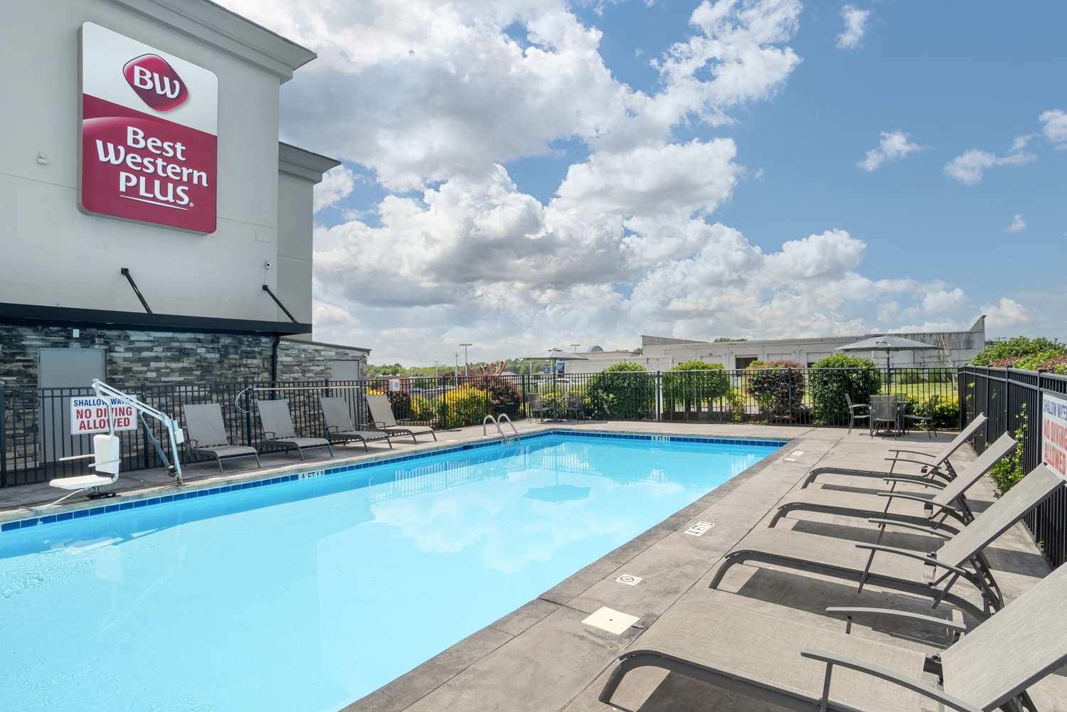 Best Western Plus Greenville I-385 Inn & Suites 53/53