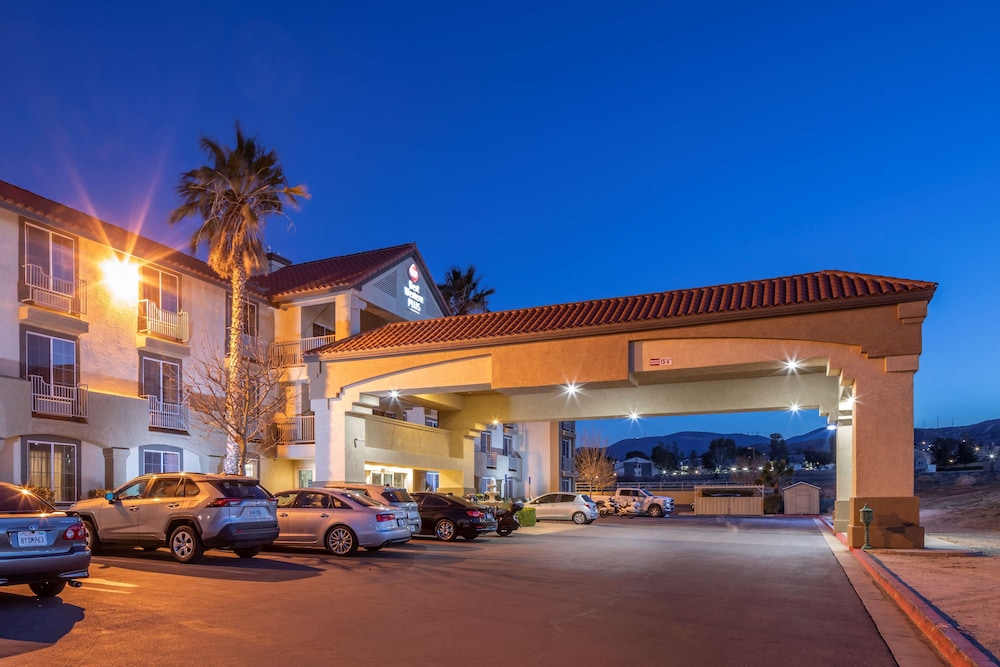 Best Western Plus John Jay Inn & Suites 8/37