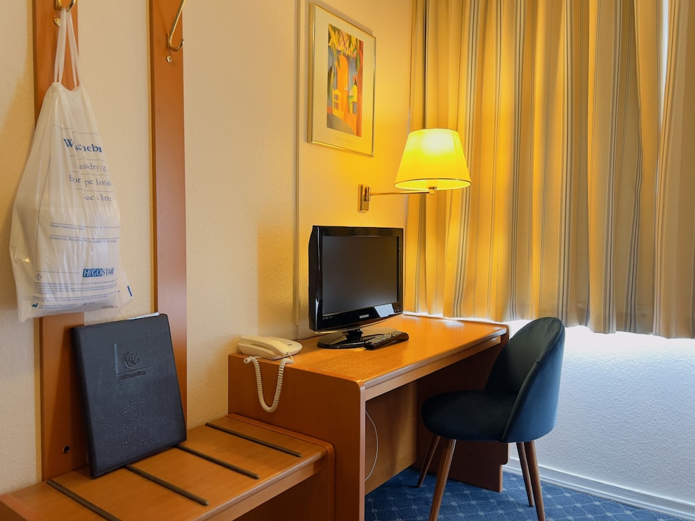 Elbbrucken Hotel 43/50