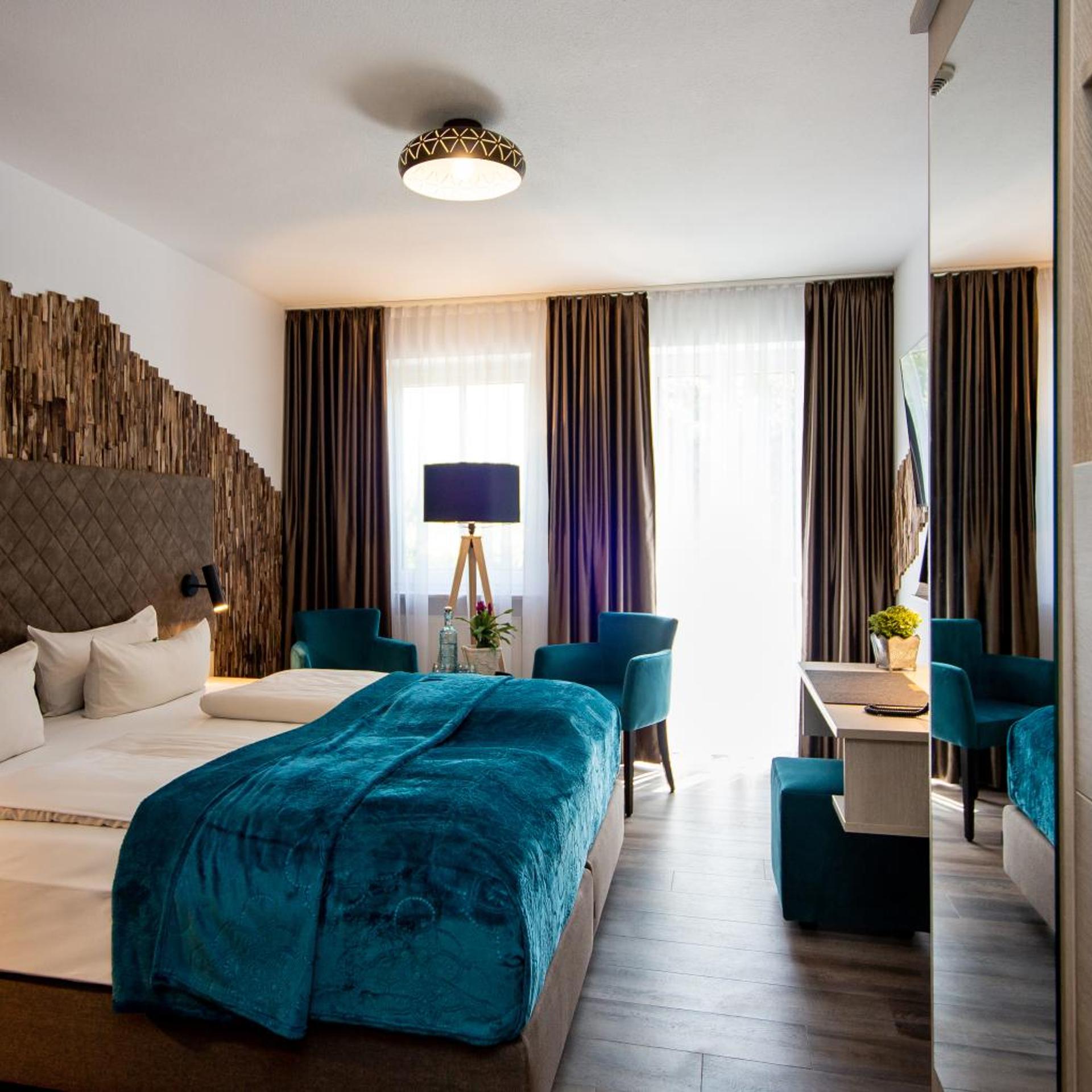 SUPERIOR, DOUBLE BED