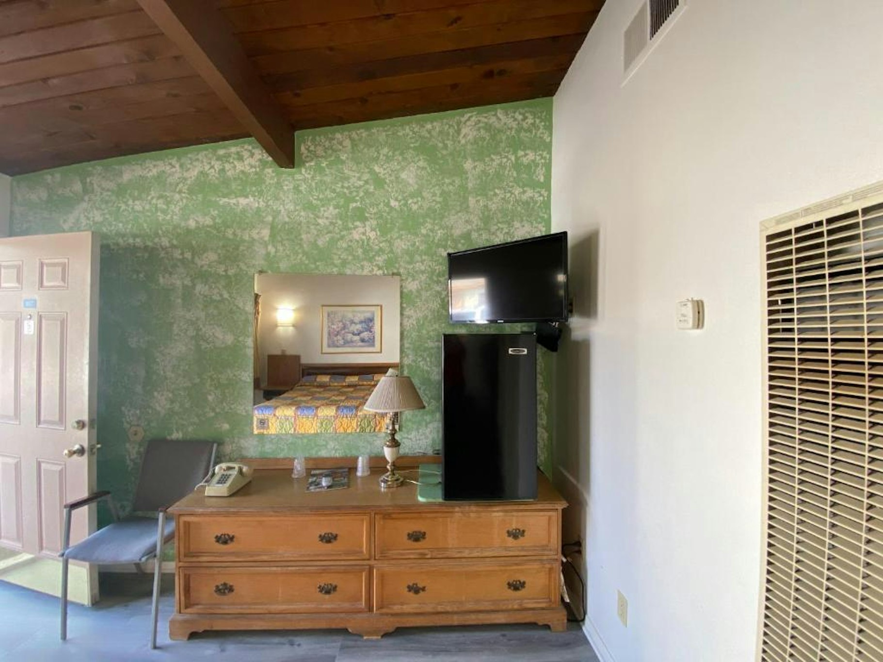Santa Fe Motel Tehachapi by Hotel O 14/31