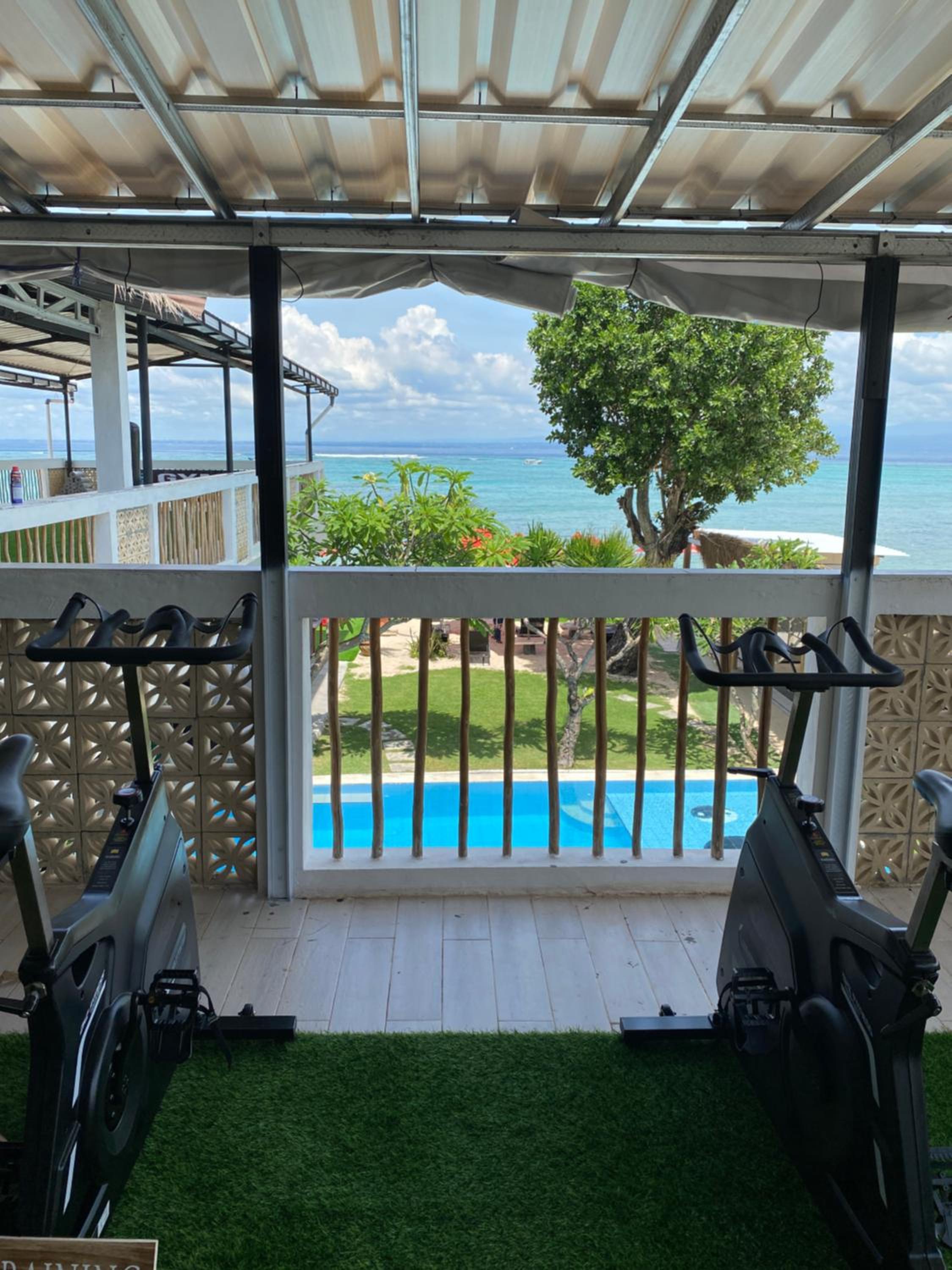 3 Monkeys Lembongan 45/50