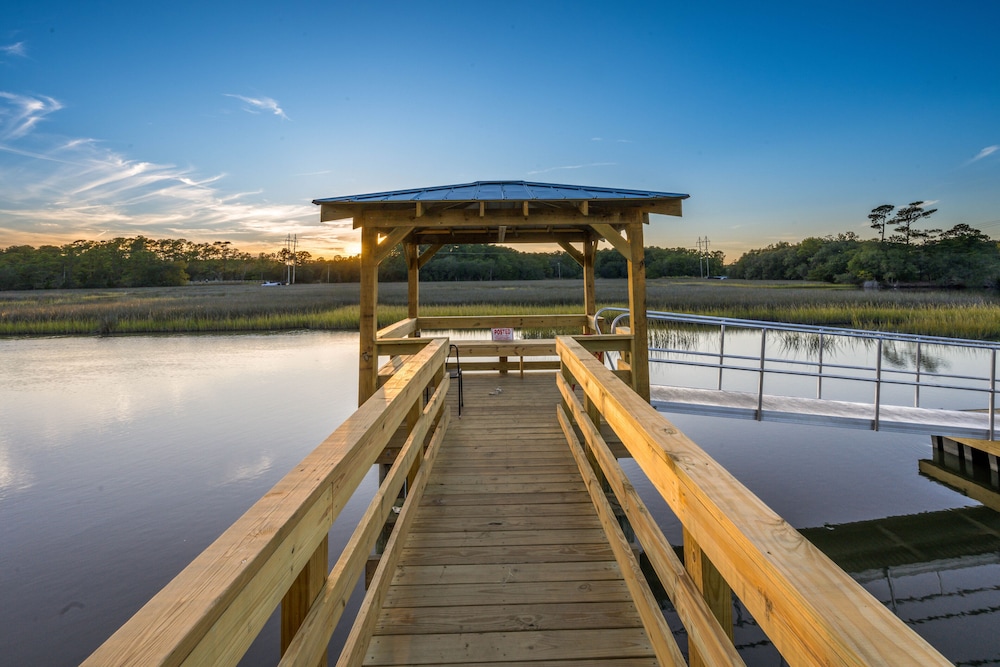 Charleston Creekside Inn 29/30
