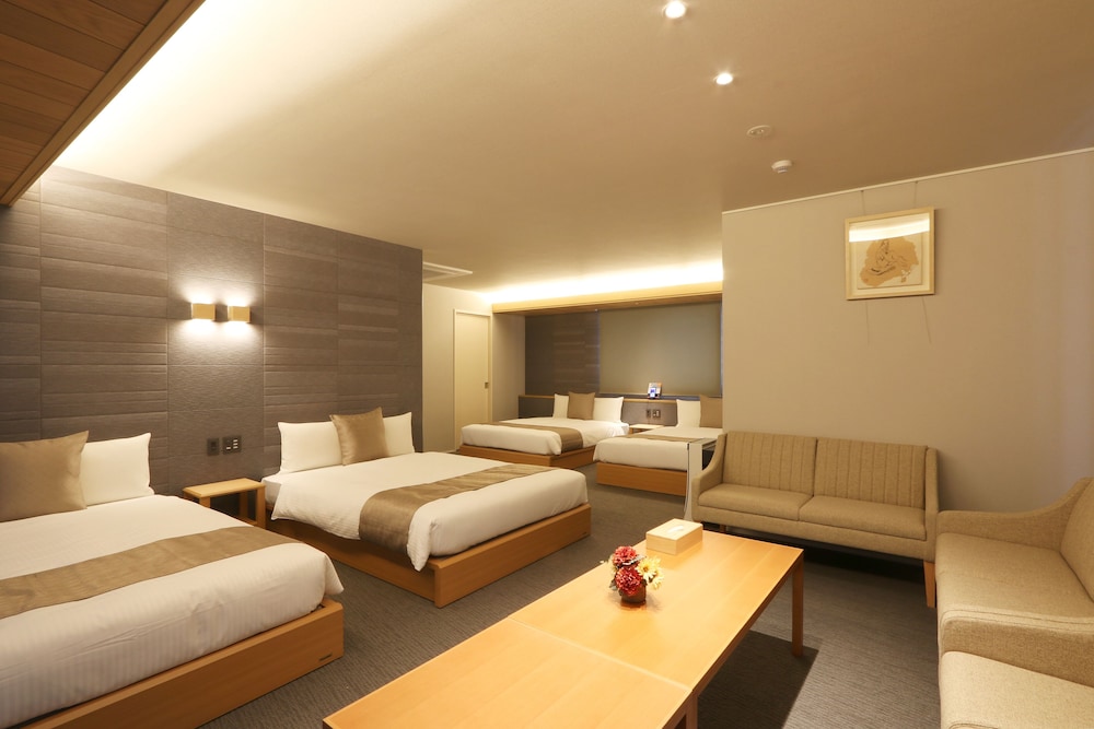 Deluxe, 4 Double Beds
