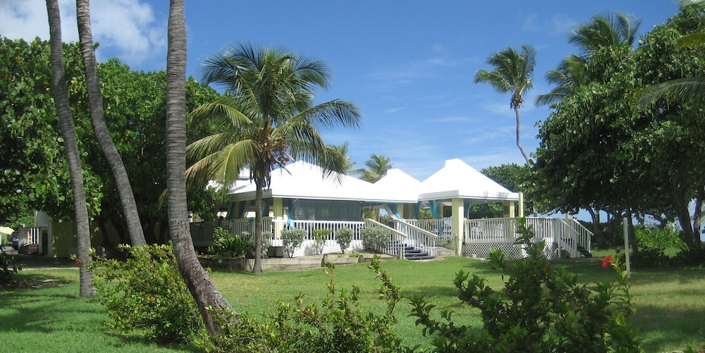 Tamarind Reef Resort Spa & Marina 45/50