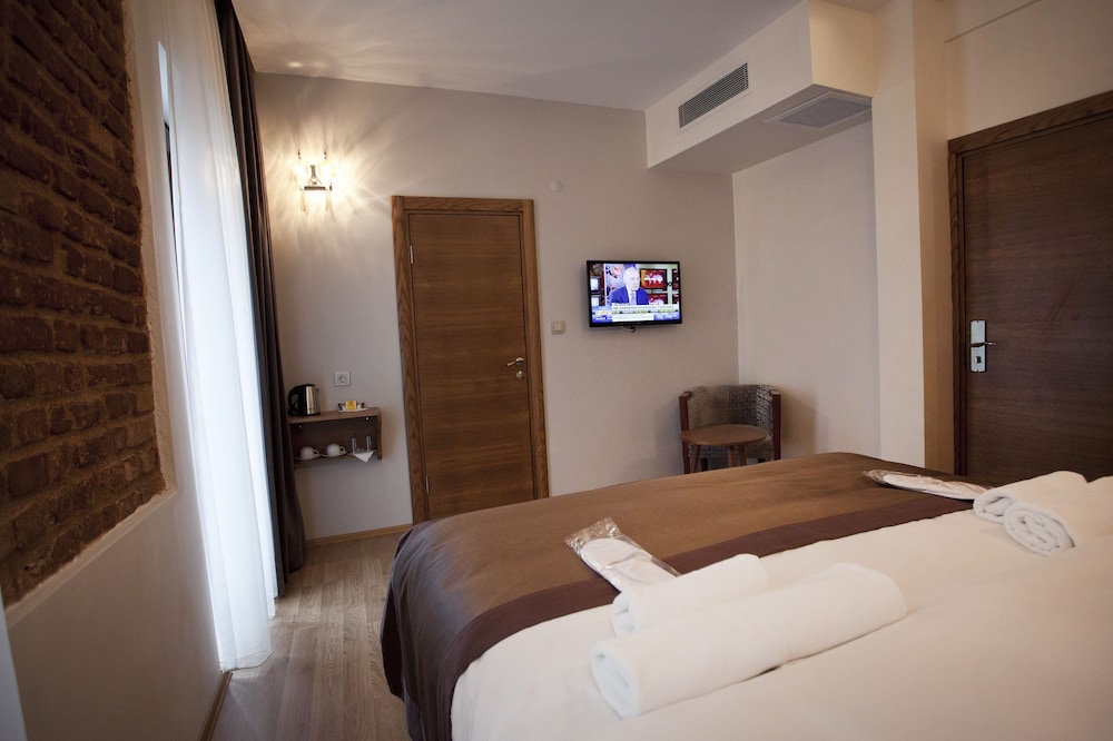 Pera Line Hotel 8/34