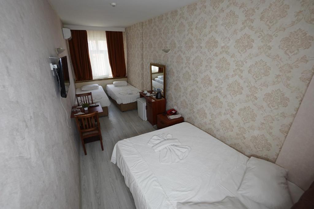 غرفة ثلاثية، Topkapi Sabena Hotel 2/6