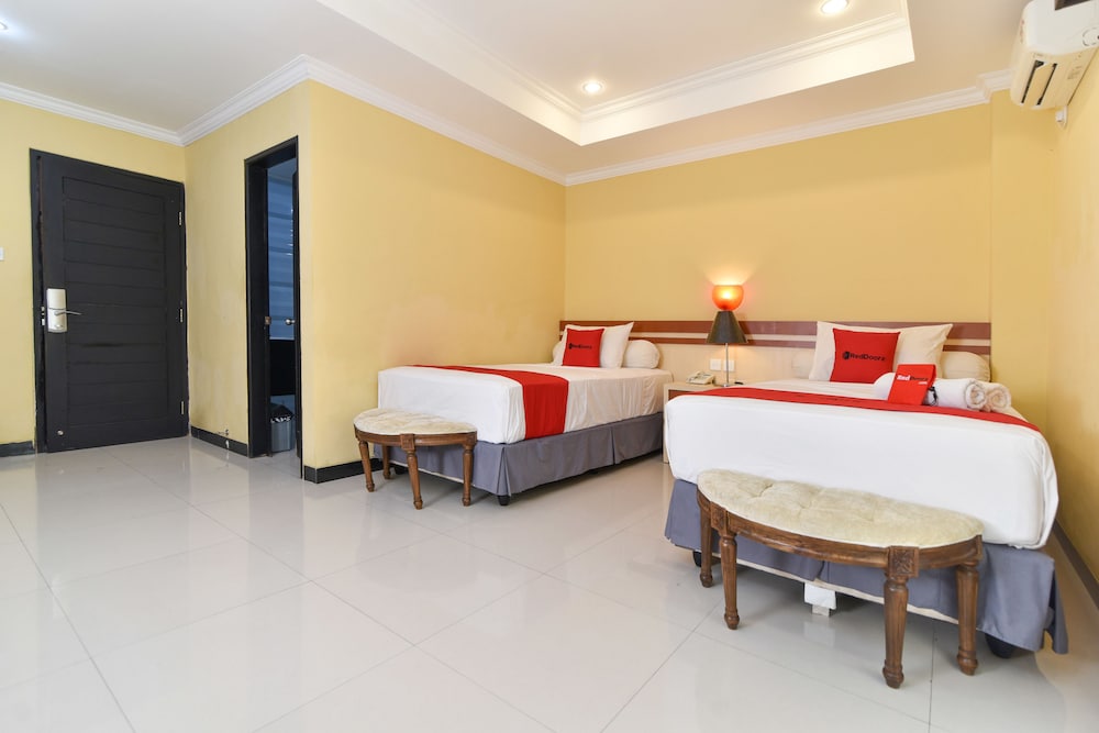 Reddoorz Plus Near Mall Bali Galeria 2 17/35