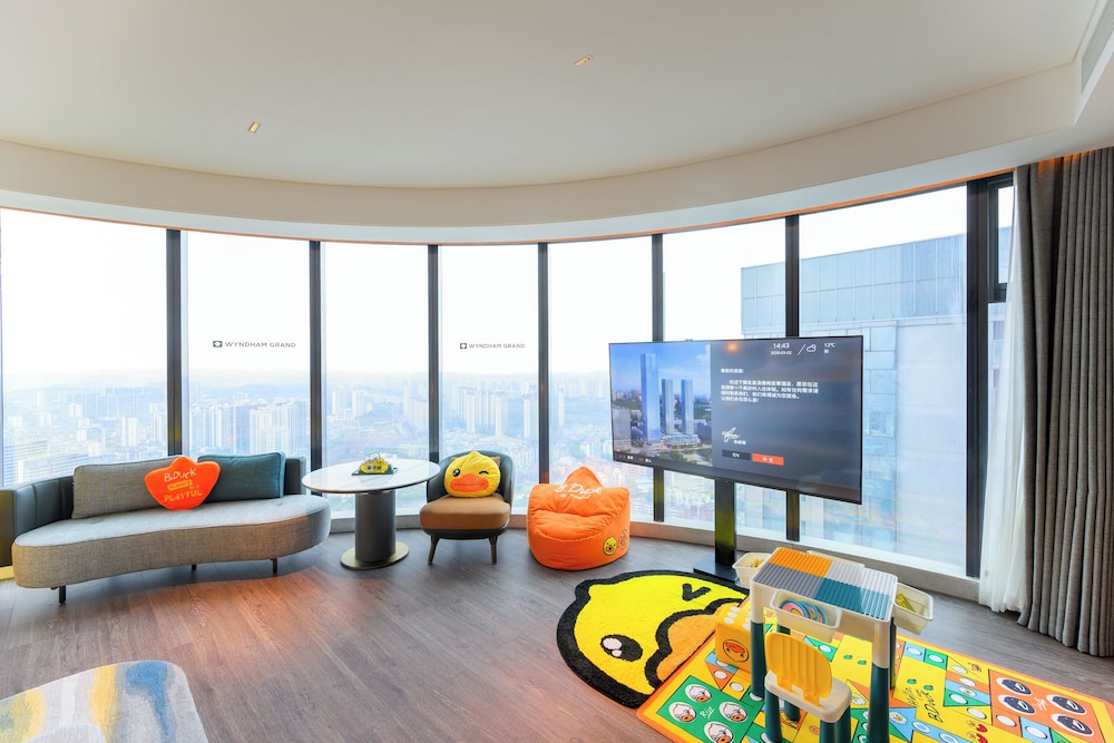 Wyndham Grand Yichang Riverside 62/71