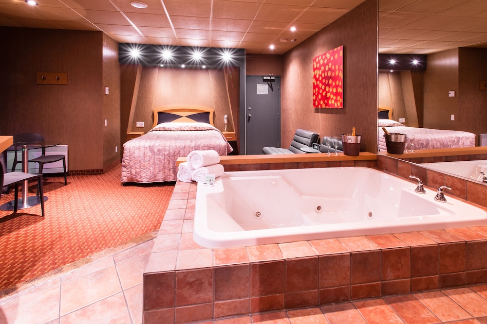 Le Chabrol Hotel Suites 45/72