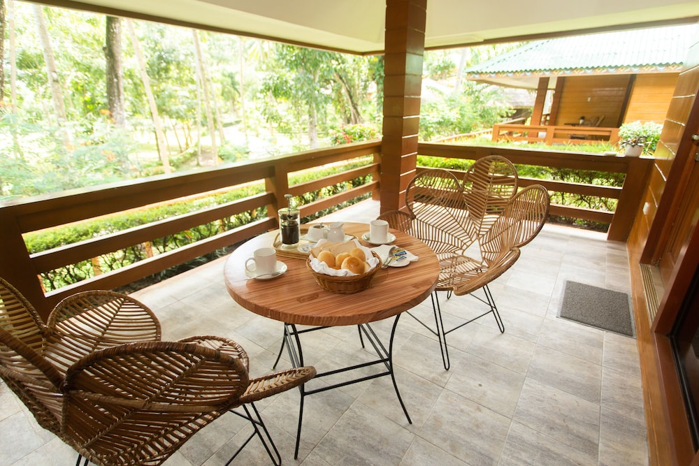 Dakak Park Beach Resort 30/50
