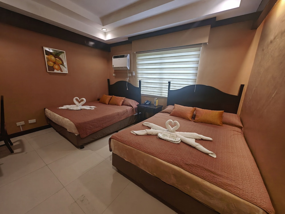 Tagaytay Country Hotel 11/57