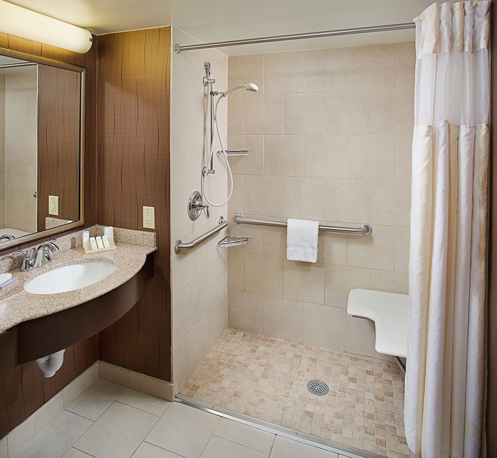 Hilton Garden Inn Raleigh-Durham Airport 11/42