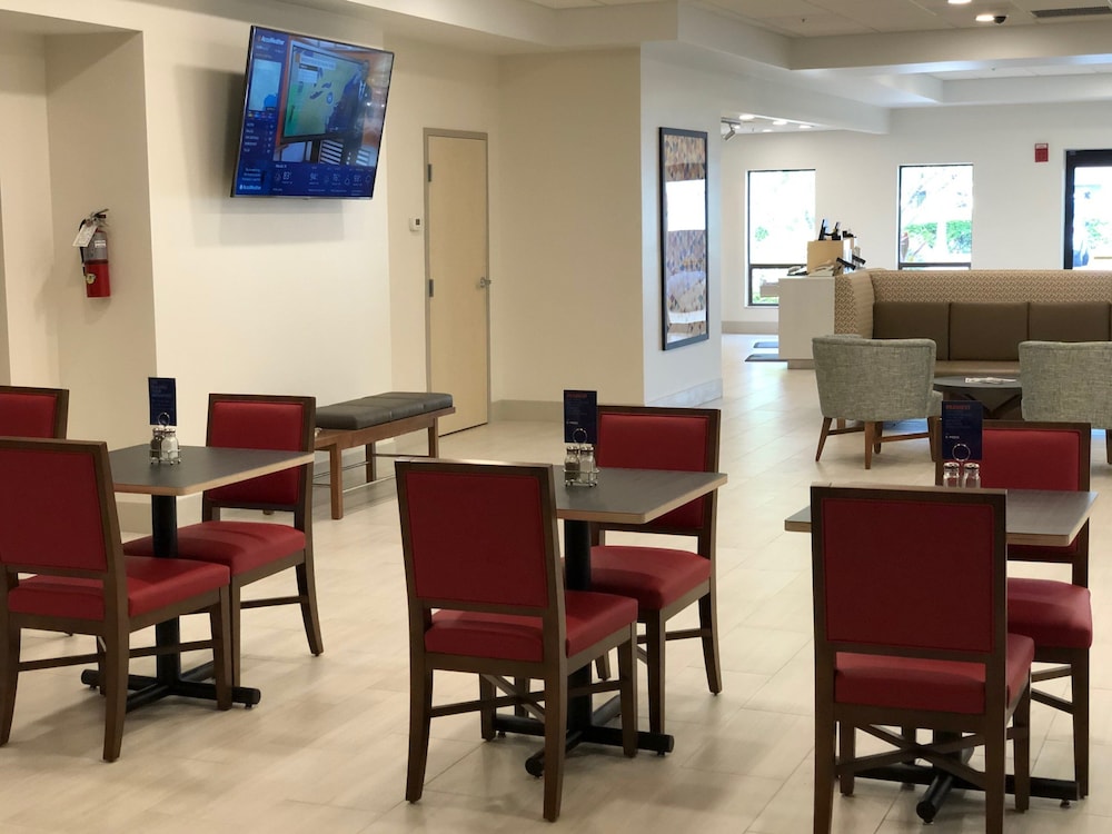 Holiday Inn Express Boca Raton-West 43/60