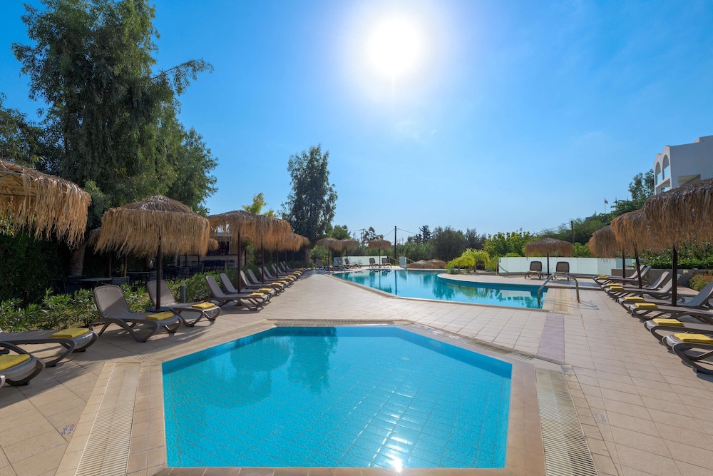 Lindos Breeze Beach Hotel 44/64