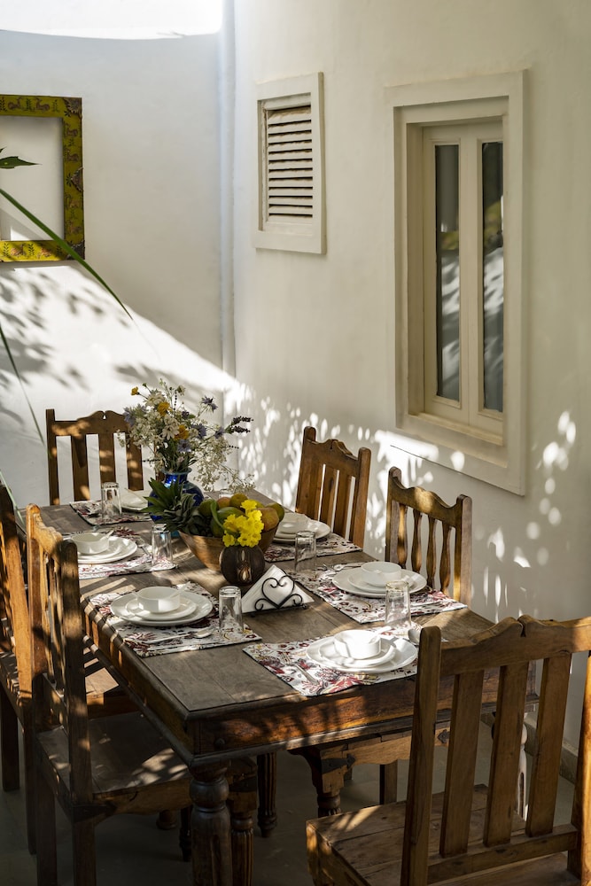 Hibiscus Guest House 27/47