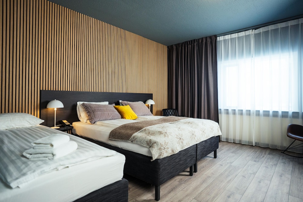 Konvin Hotel by Reykjavik Keflavik Airport 18/80