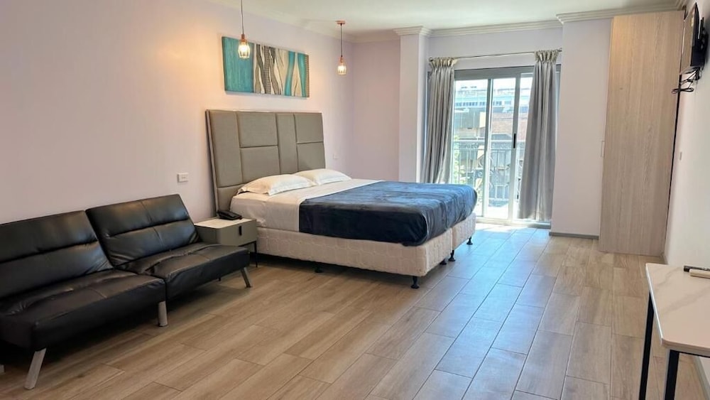 Sydney RiseOn Hotel 23/56