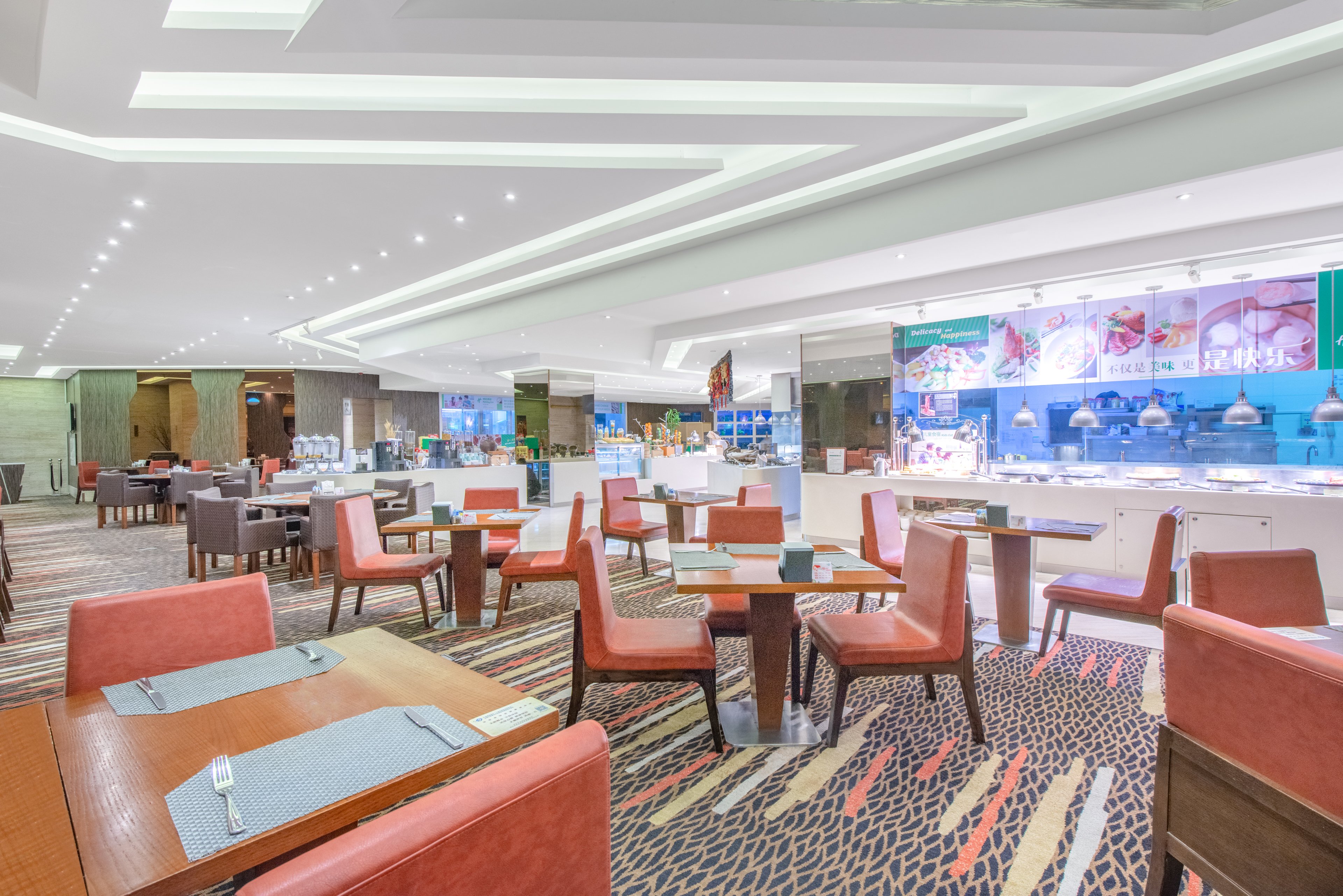 HOLIDAY INN SHANGHAI SONGJIANG 25/42