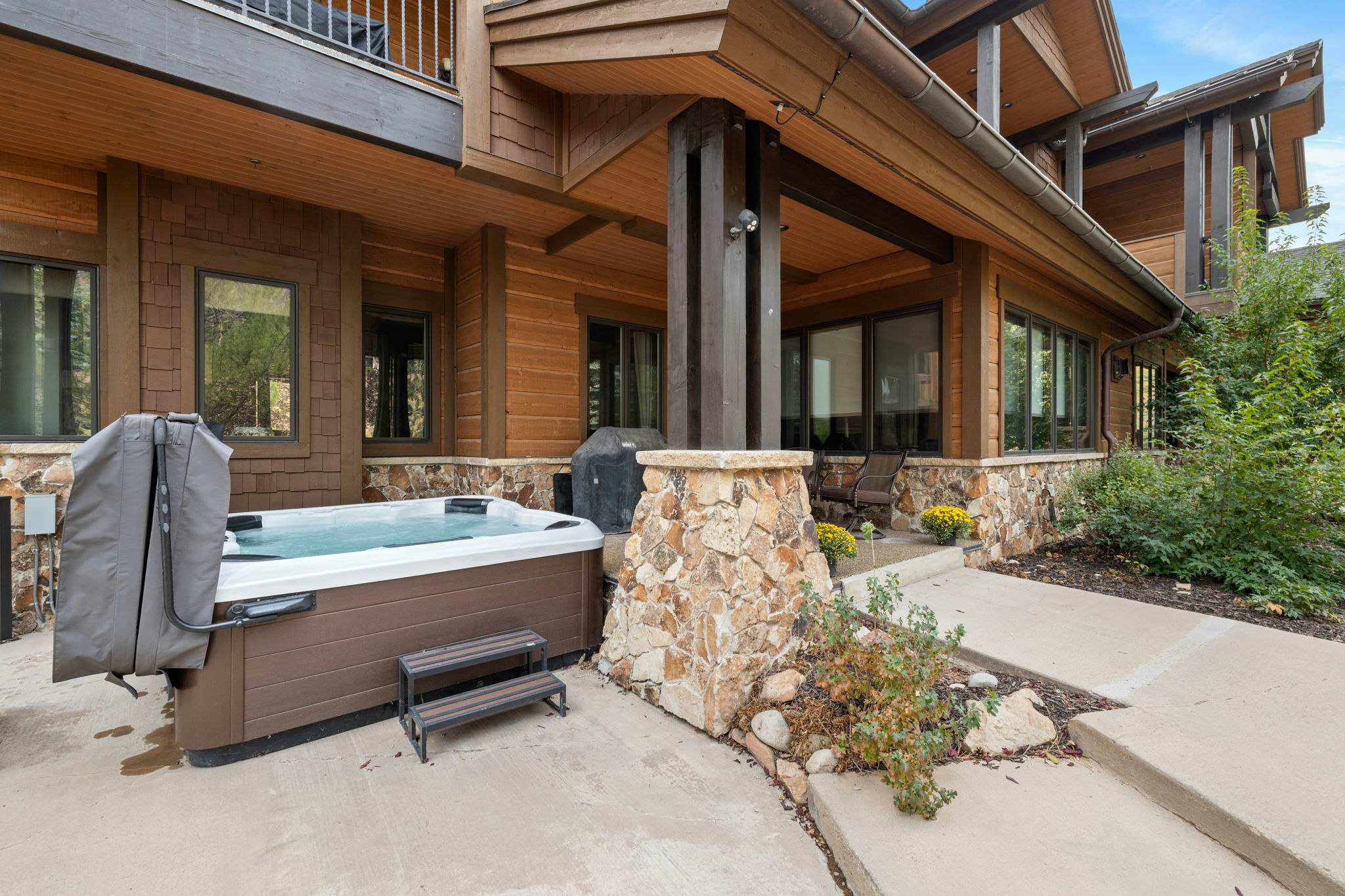 Juniper Landing By Lespri Management 3/50